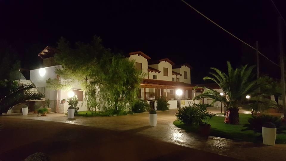 Camping Villaggio Riviera Foce Varano Extérieur photo